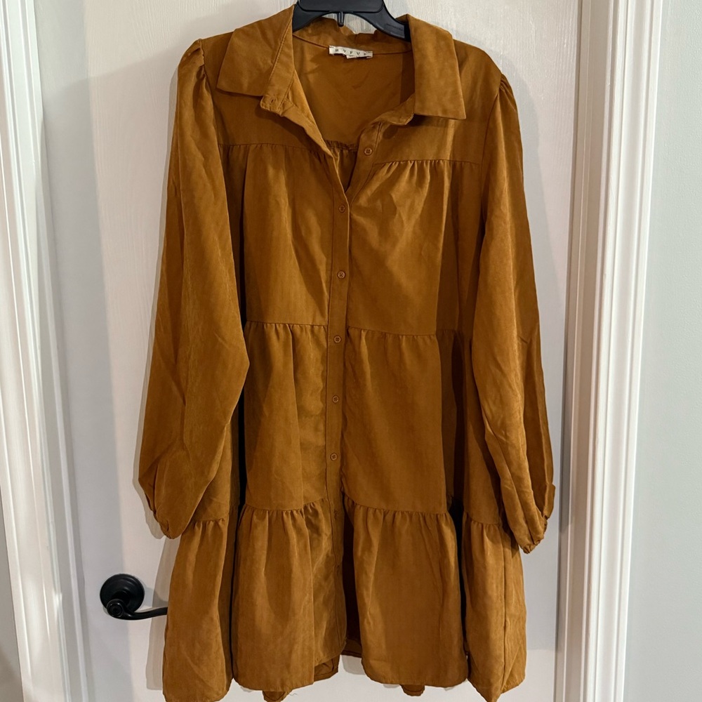HYFVE XL Camel Button-Up Tiered Long Sleeve Dress